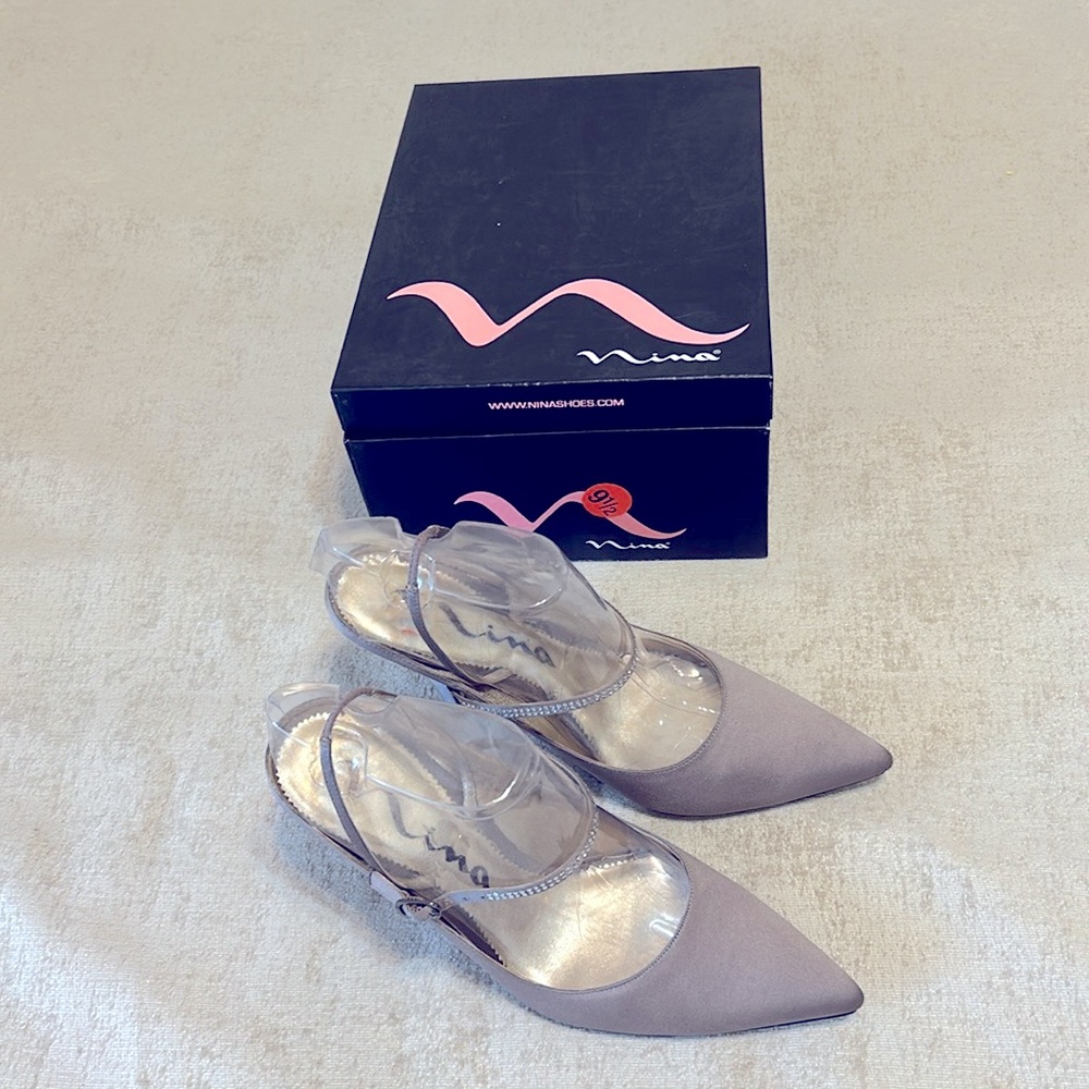 Talons Slingbacks Nina Satin Noir - Découpes - Bout Ouvert - Taille 8 M